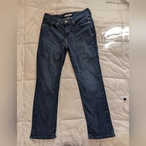 Levi's Women's Medium Wash Straight Leg Jeans Size 8 Inseam 27 To 28